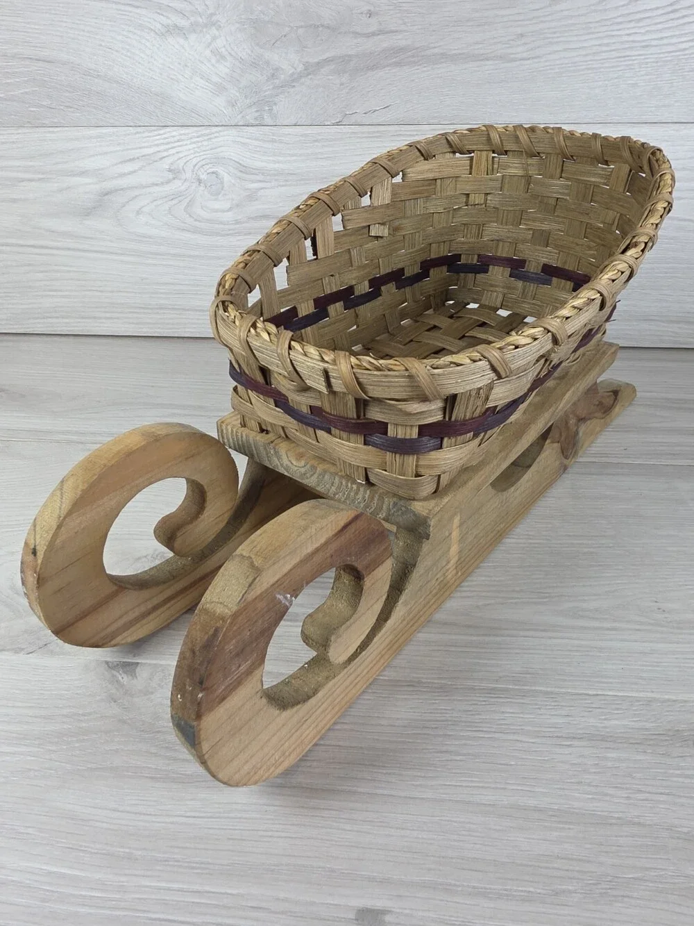 Vintage Wooden Christmas Sleigh Sled Basket Oval Medium 15x8x7 SU4